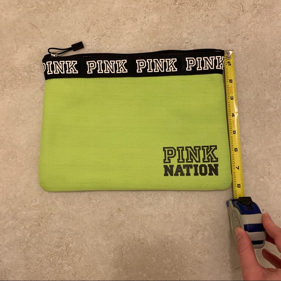 VS Pink Pouch - Picture 2 of 5